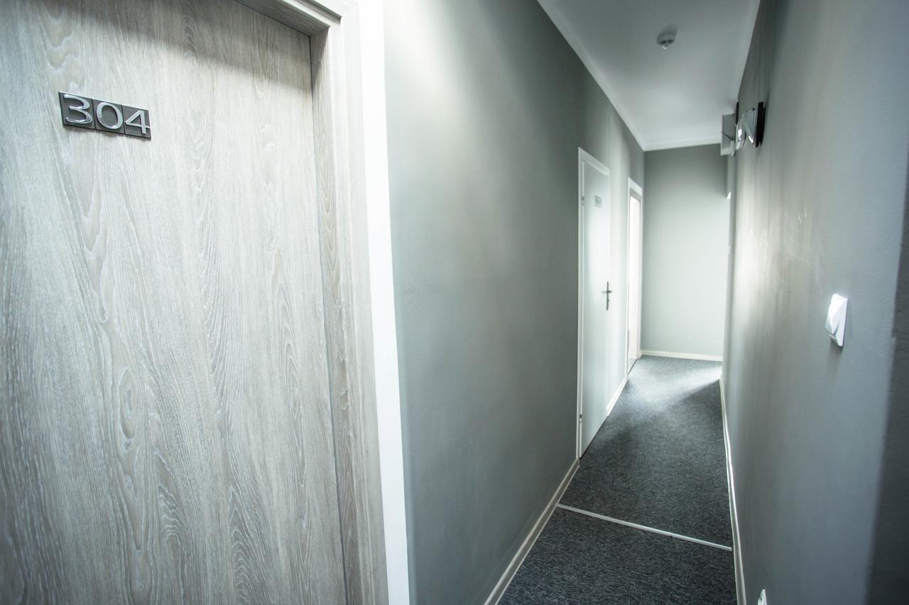 Moonriver Inn وارسو المظهر الخارجي الصورة