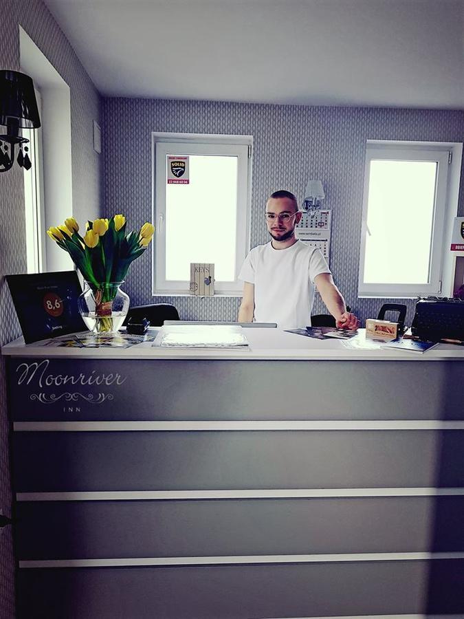 Moonriver Inn وارسو المظهر الخارجي الصورة